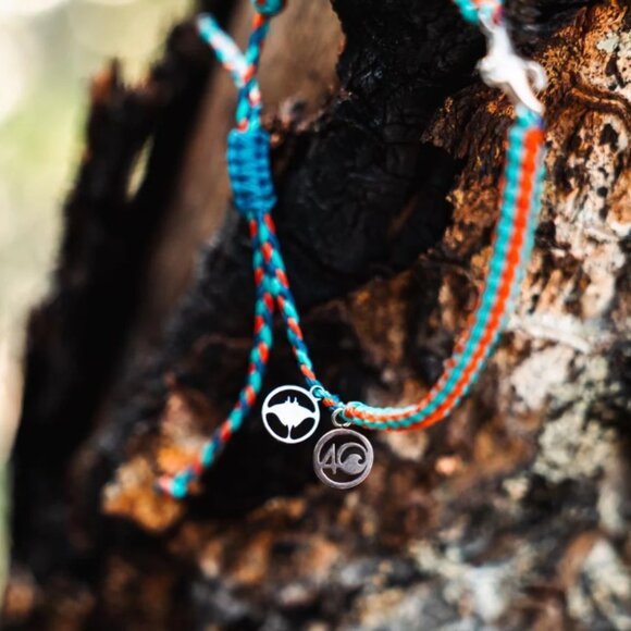 4Ocean Limited Edition 2025 Manta Ray Braided Bracelet - Picture 2 of 3